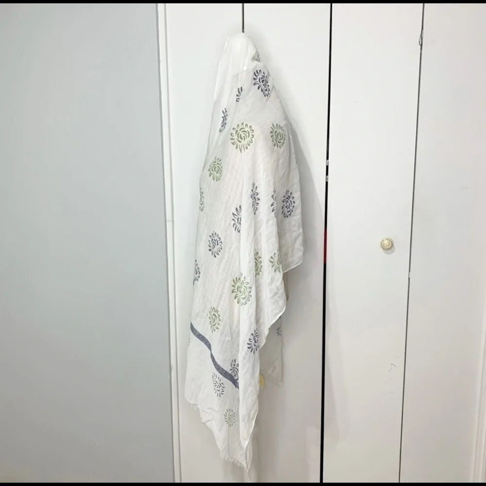 Women’s Scarf Wrap White Floral Lenox Glad Rags